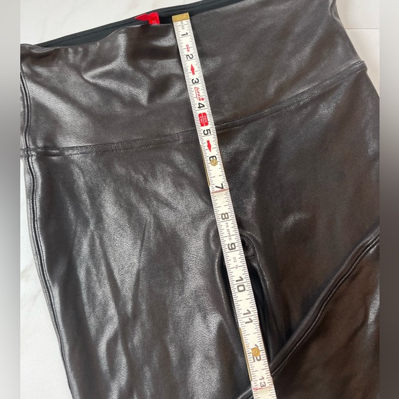 Spanx Black Faux Leather Legging petite medium - Picture 7 of 9